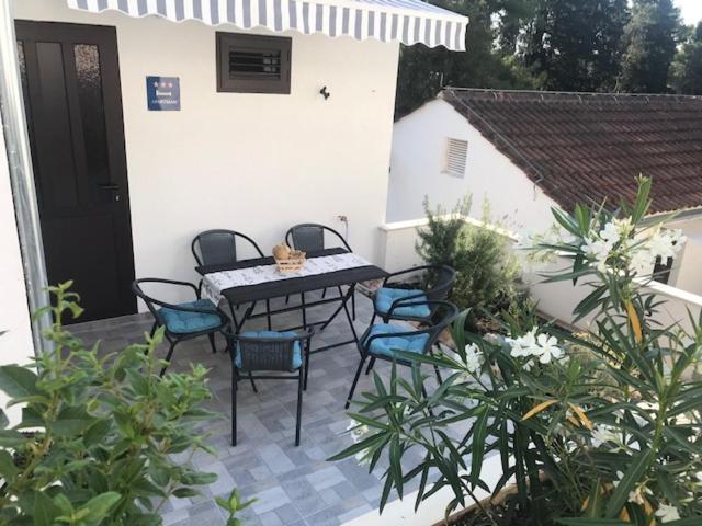 Apartment Mimi, Necujam Exterior photo